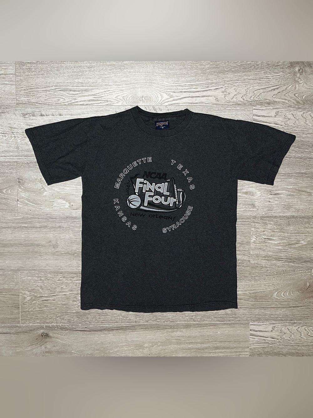 2003 Vintage NCAA New Orleans Final Four Graphic T-Shirt